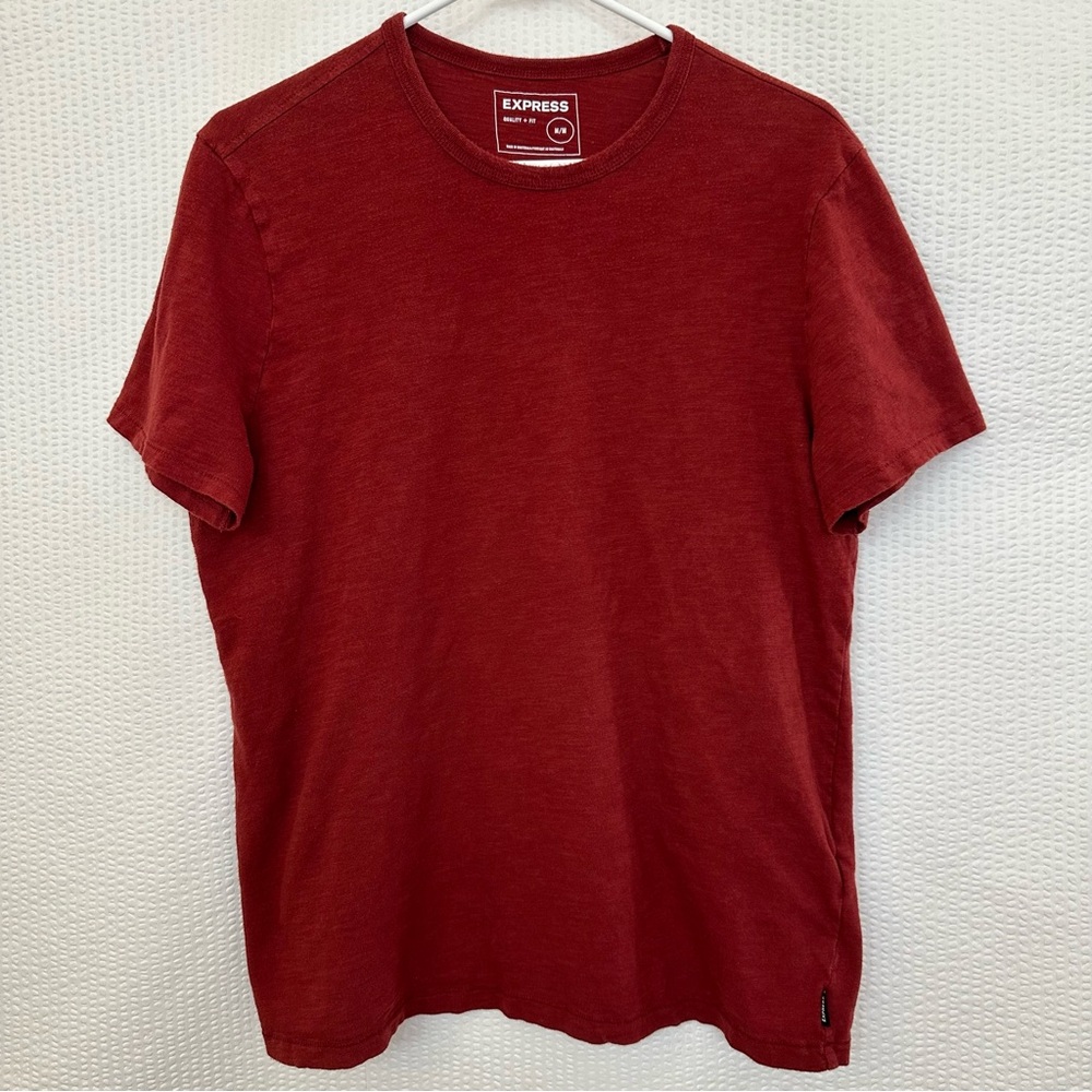 Express Men's Red Short Sleeve Tee Size: Medium